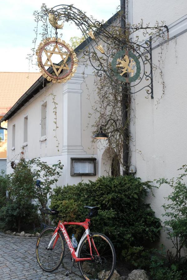 Zum Goldenen Lowen Hotel Kallmünz Exterior foto